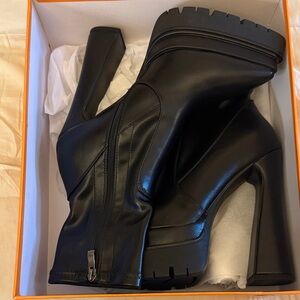 Platform ankle boots